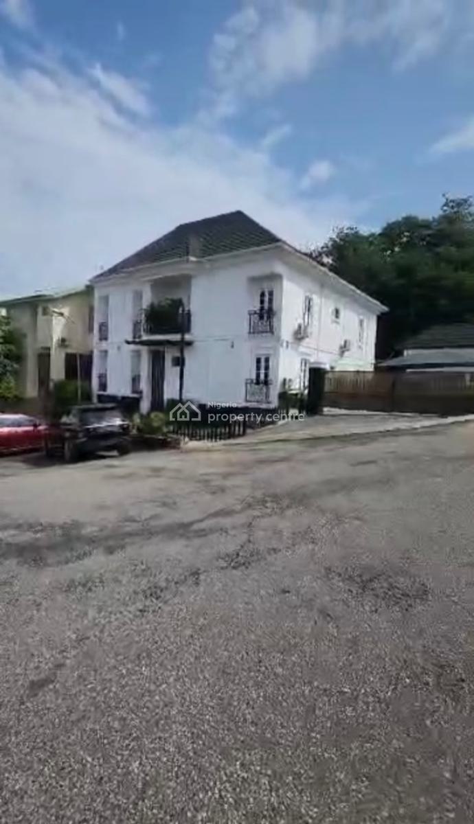a Standard  Well Spacious 4 Bedroom Duplex, Wuse 2, Abuja, Semi-detached Duplex for Rent