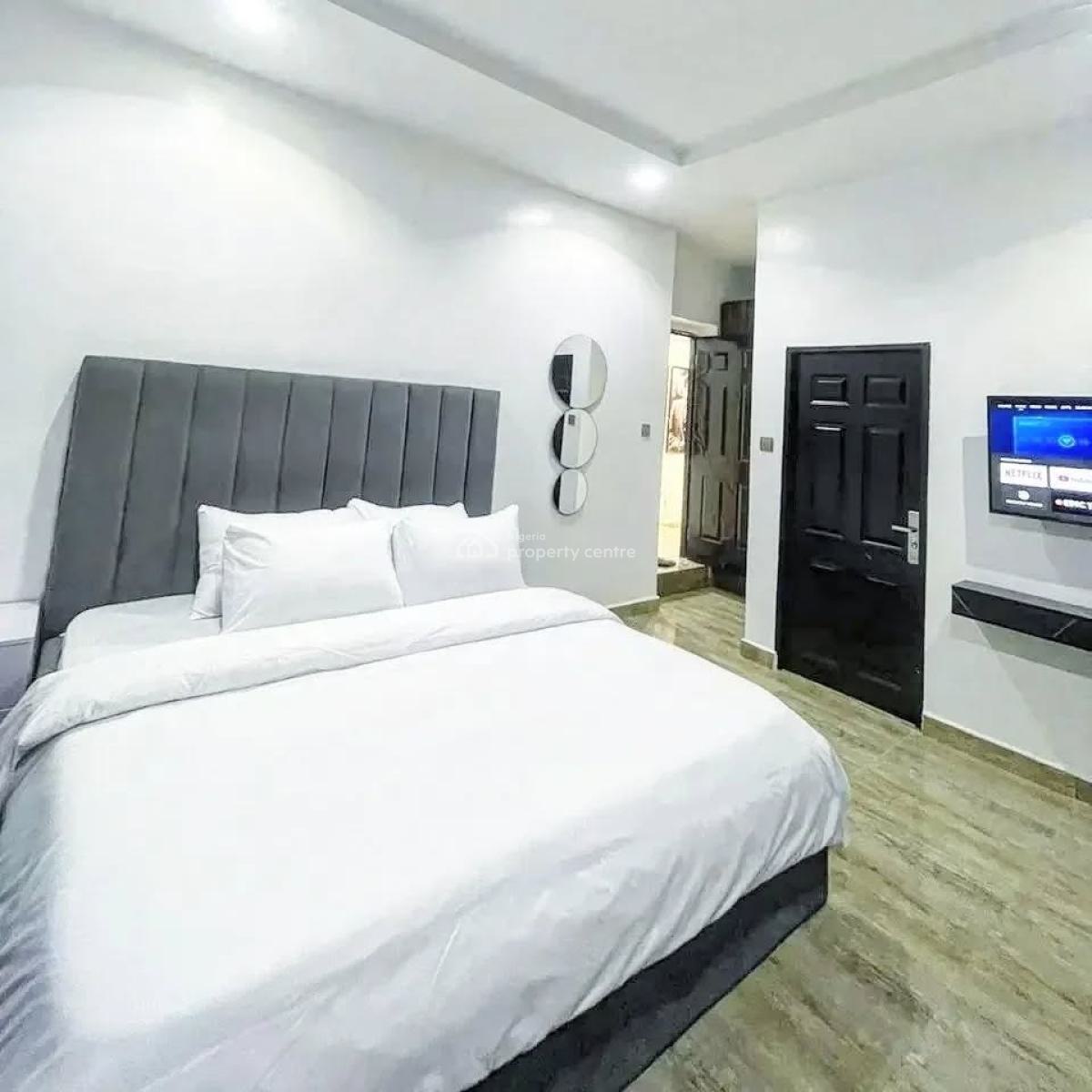 Cozy 2 Bedroom Apartment in a Serene Environment, Ken Nnamani Crescent, Wuye, Abuja, Flat / Apartment Short Let