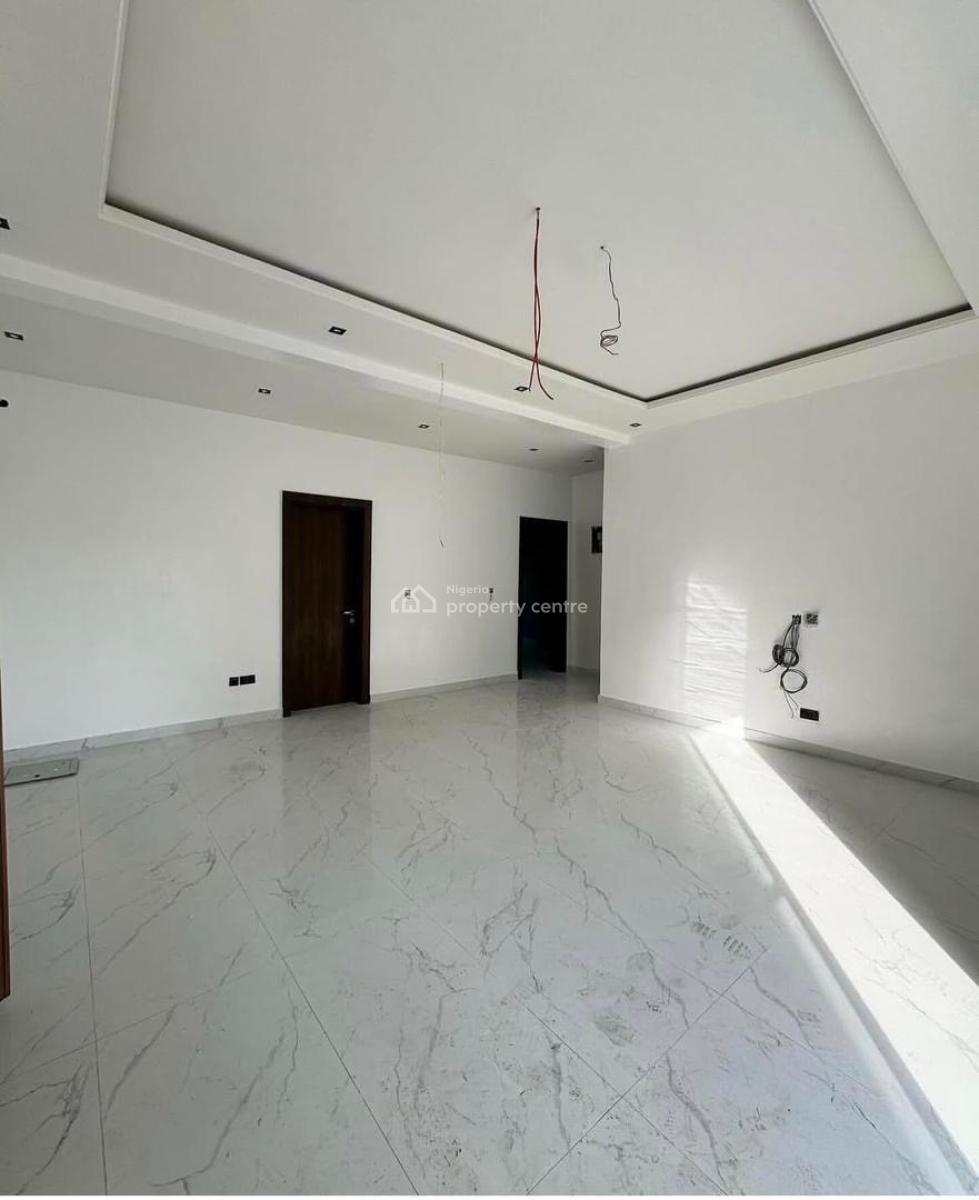 Beautifully Built 2 Bedroom Apartment, Lekki Phase 1, Lekki, Lagos, Flat / Apartment for Sale