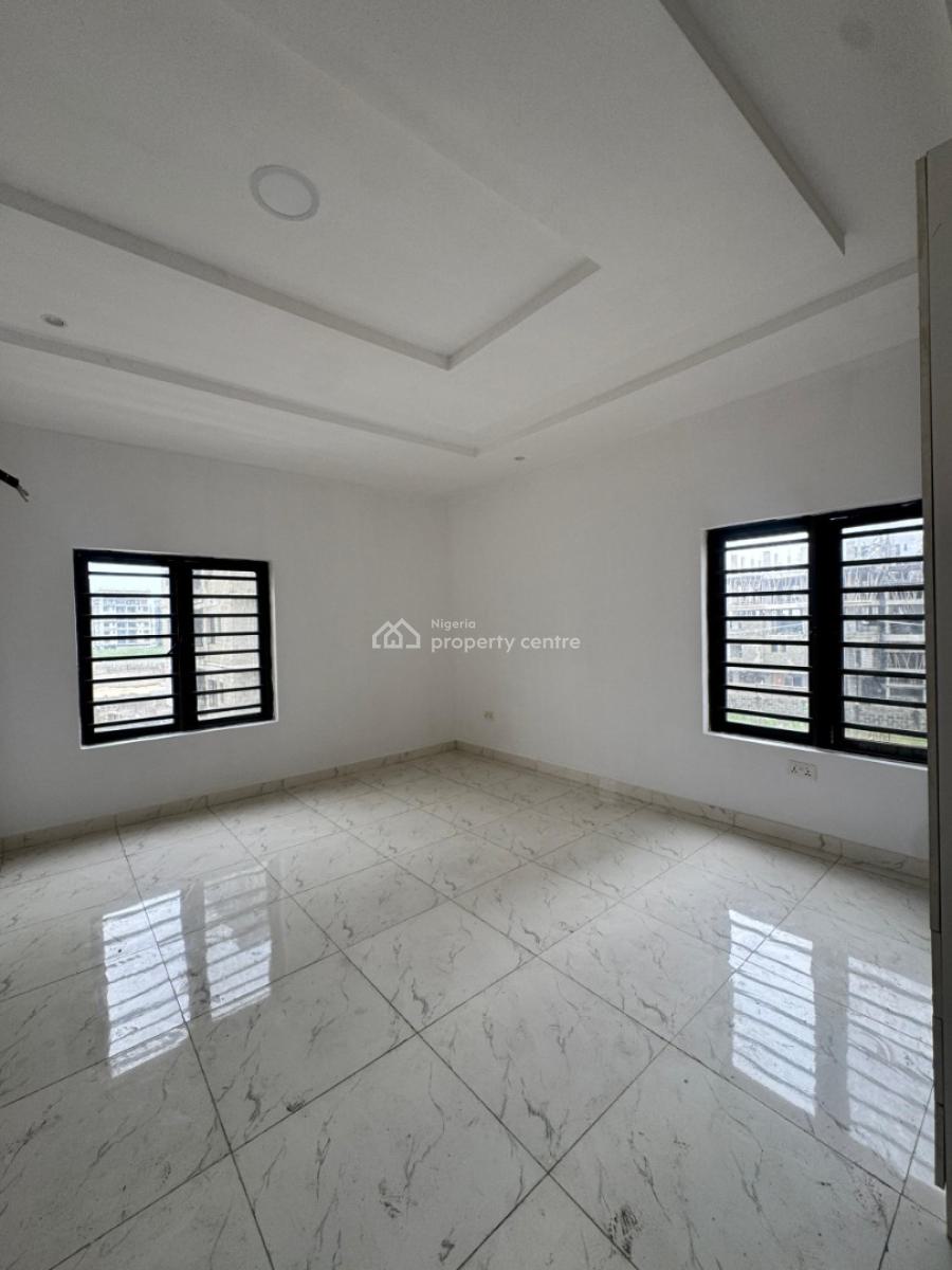 Executive Spacious 3 Bedroom Apartments, Lekki Phase 1, Lekki, Lagos, Flat / Apartment for Sale