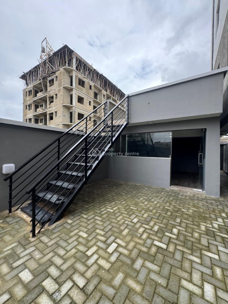 Executive Spacious 3 Bedroom Apartments, Lekki Phase 1, Lekki, Lagos, Flat / Apartment for Sale