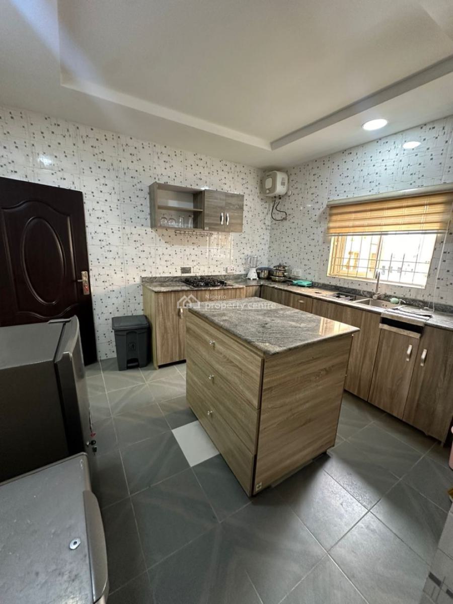Luxury 2 Bedrooms Spacious Serviced & Furnished Apartment, Tarred Road, Sweet Neighborhood, Jahi, Abuja, Flat / Apartment for Sale