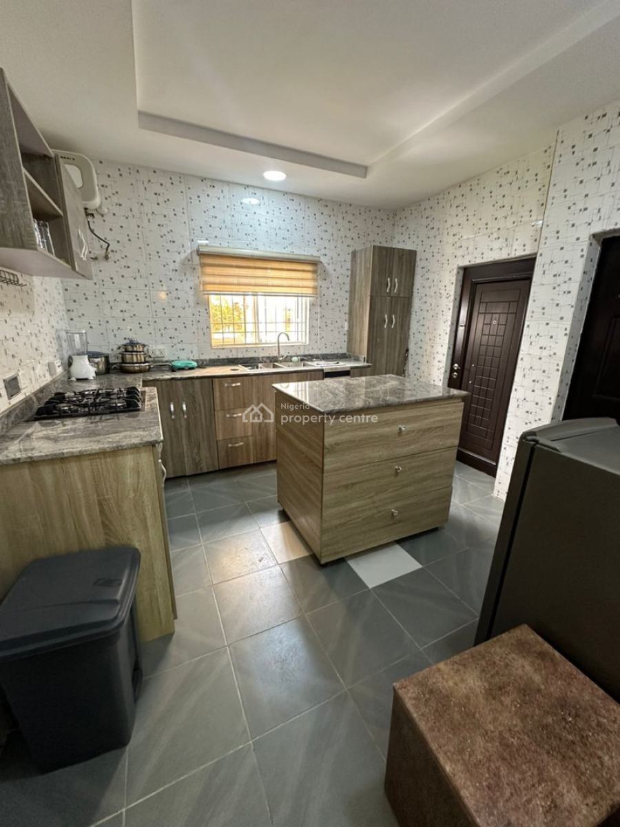Luxury 2 Bedrooms Spacious Serviced & Furnished Apartment, Tarred Road, Sweet Neighborhood, Jahi, Abuja, Flat / Apartment for Sale