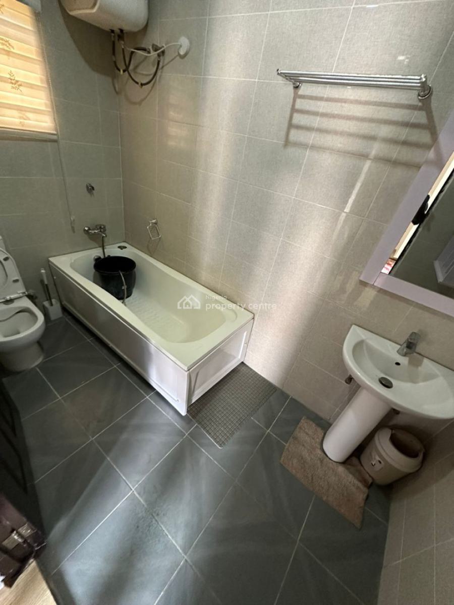 Luxury 2 Bedrooms Spacious Serviced & Furnished Apartment, Tarred Road, Sweet Neighborhood, Jahi, Abuja, Flat / Apartment for Sale