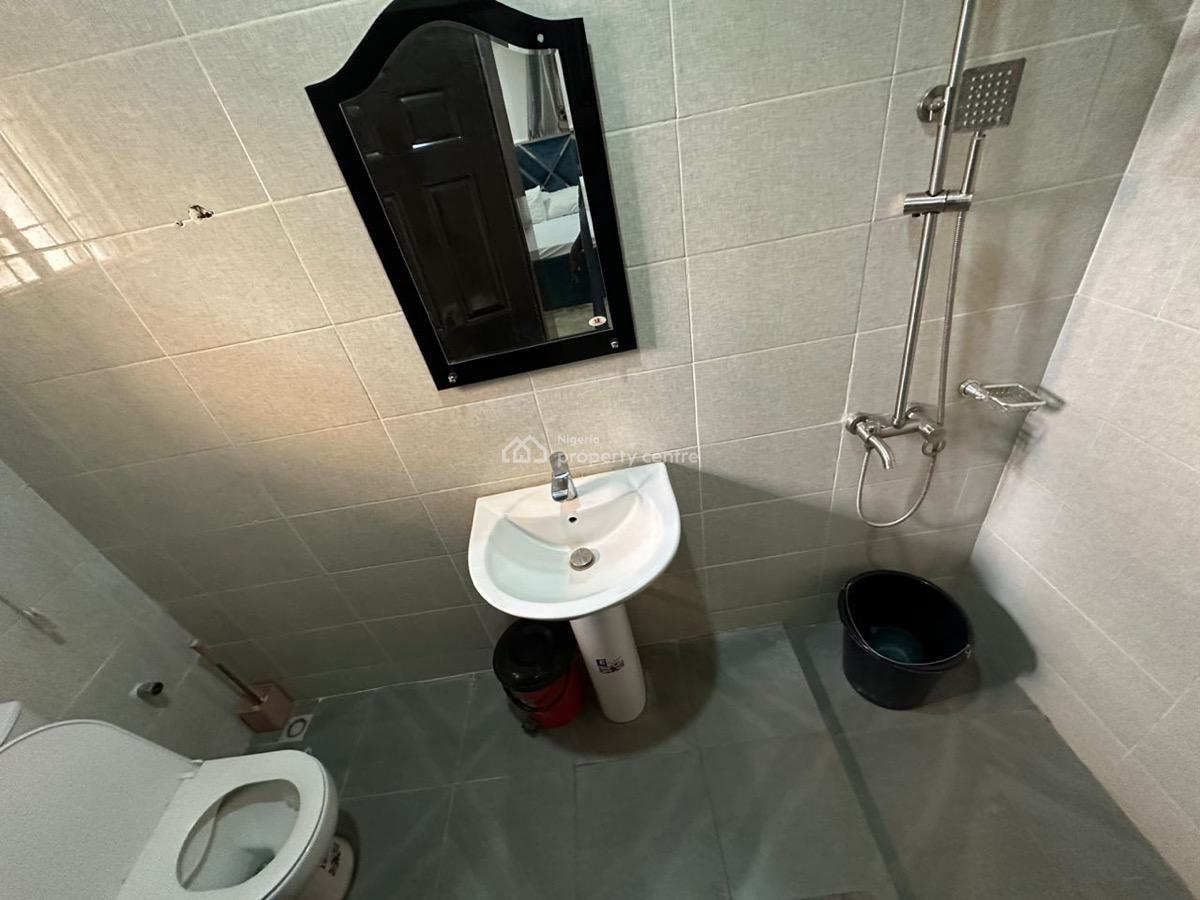 Luxury 2 Bedrooms Spacious Serviced & Furnished Apartment, Tarred Road, Sweet Neighborhood, Jahi, Abuja, Flat / Apartment for Sale