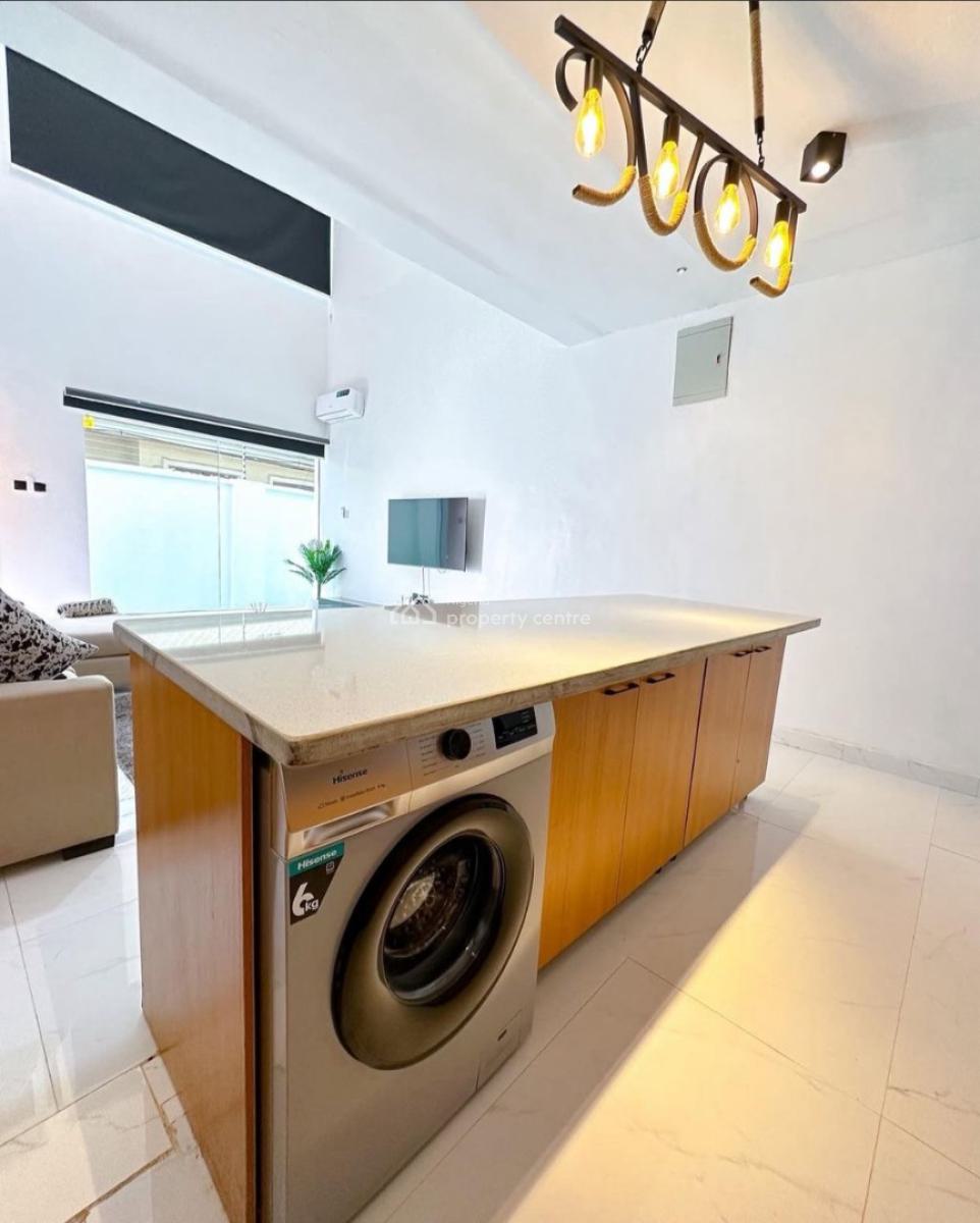 Luxury 1 Bedroom Maisonette with Swimming Pool, Gra Asaba, Delta State, Asaba, Delta, Mini Flat (room and Parlour) Short Let