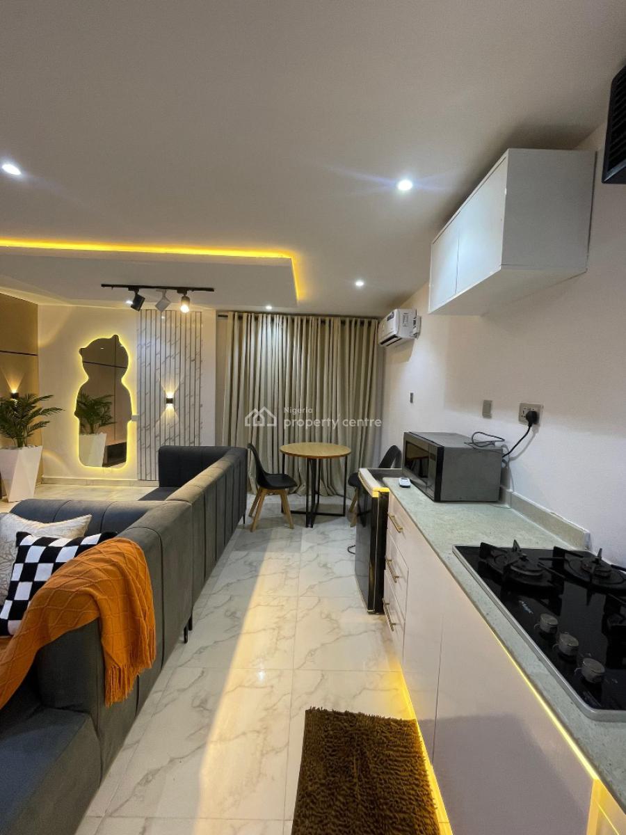 Beautiful 1 Bedroom Apartment with Ps4, Whitesand Beach Lekki Right, Lekki, Lagos, Mini Flat (room and Parlour) Short Let