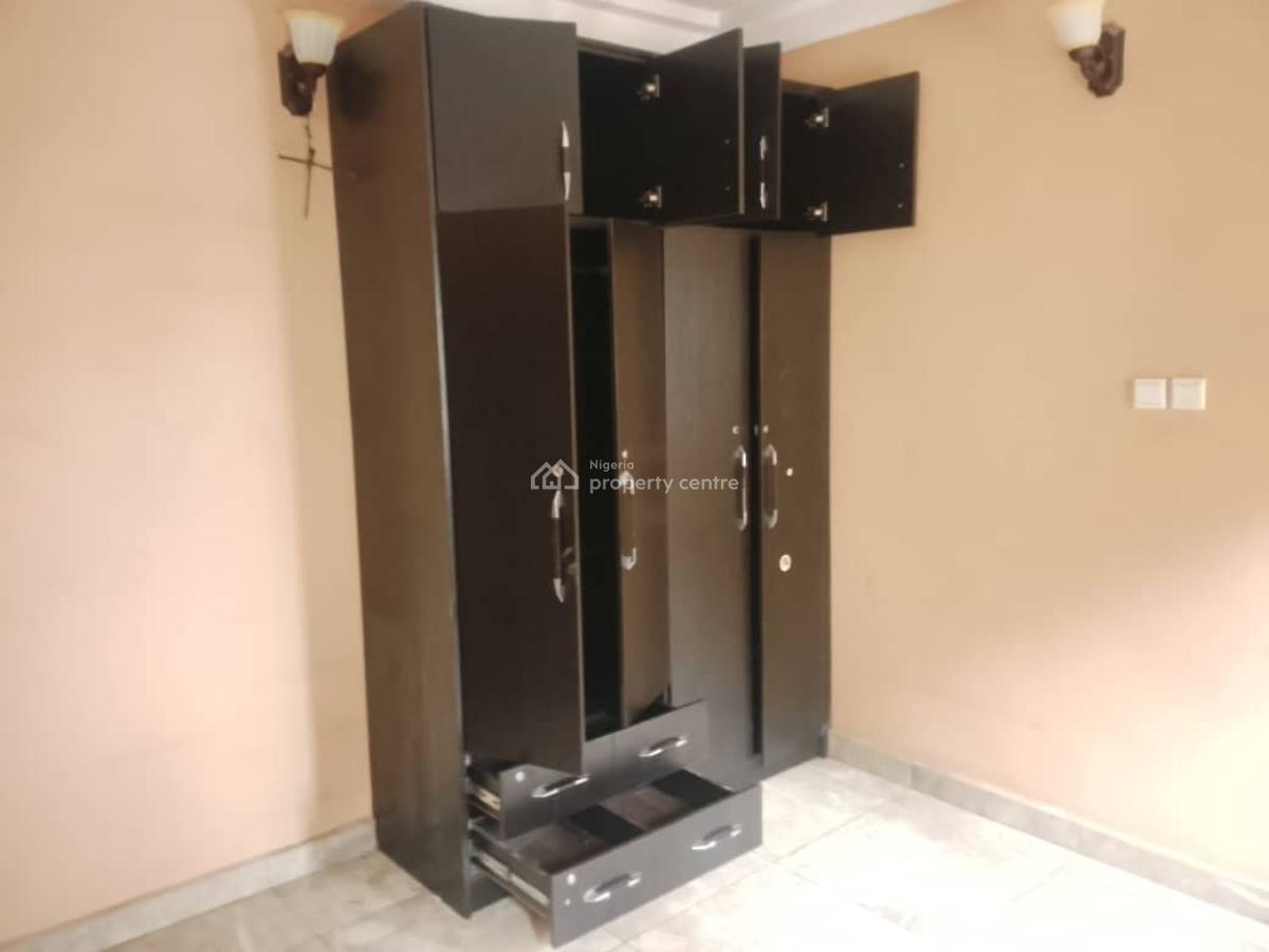 Renovated 3 Bedrooms Apartment, Main, Gwarinpa, Abuja, Flat / Apartment for Rent