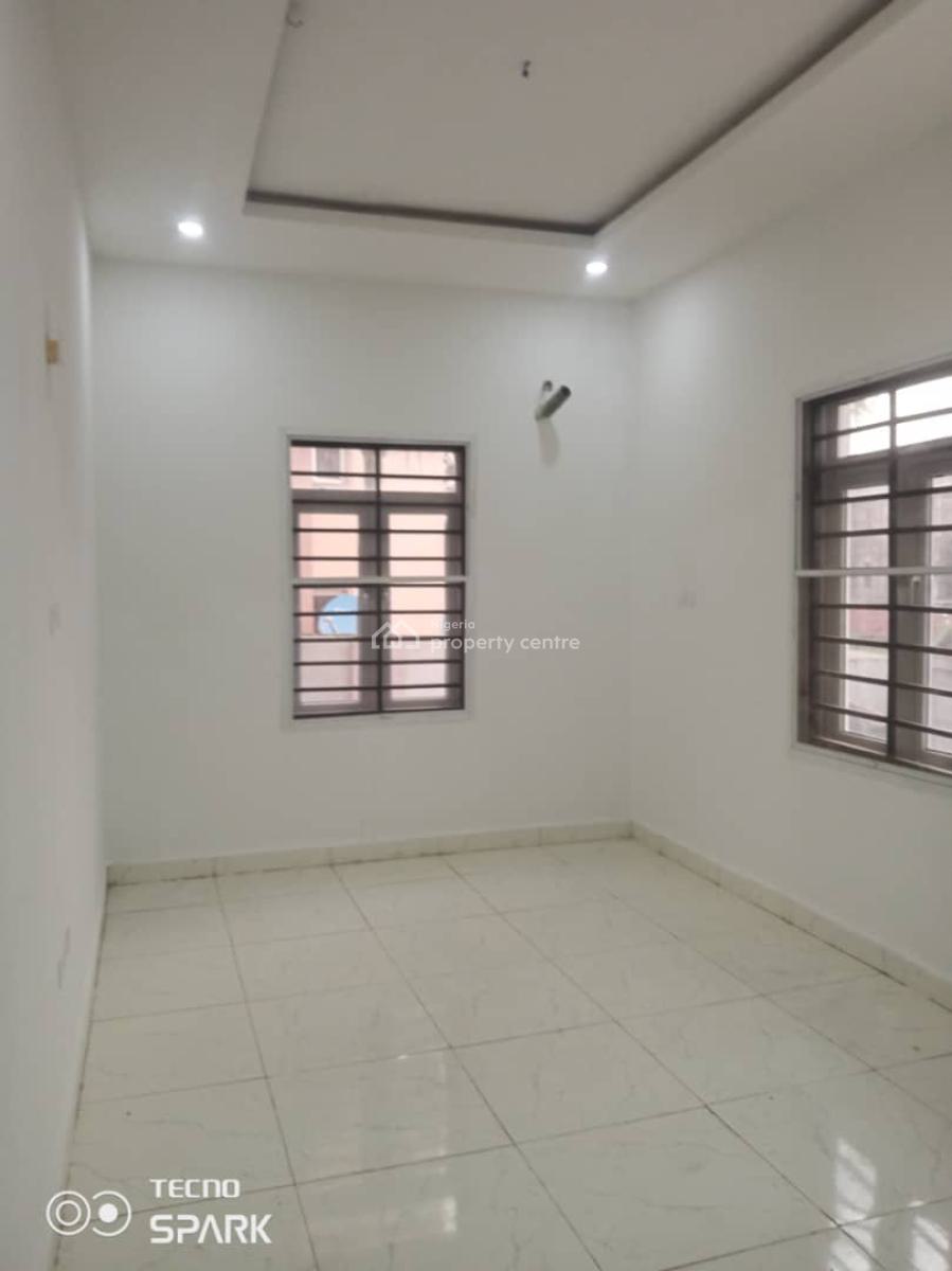 Neat 3 Bedrooms Flat Tarred Road, Wuye, Abuja, Flat / Apartment for Rent