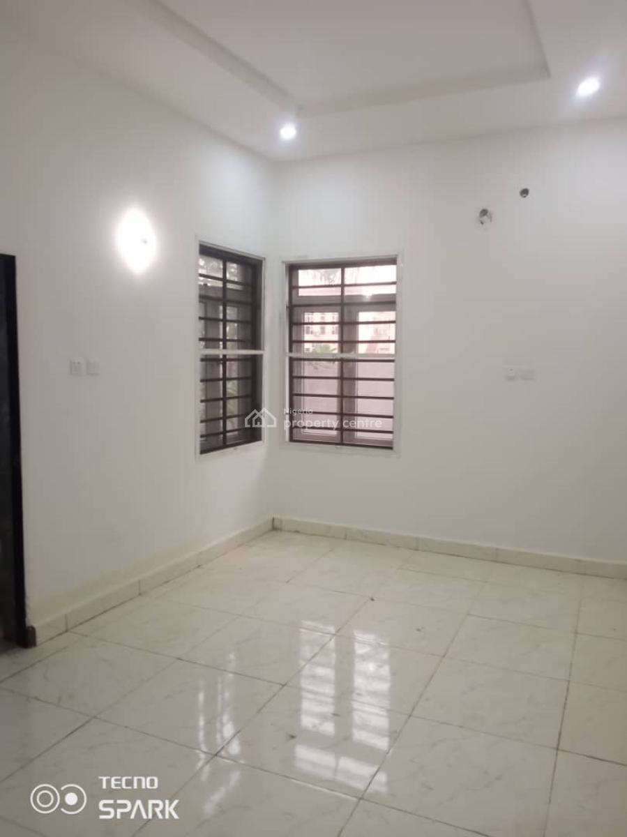 Neat 3 Bedrooms Flat Tarred Road, Wuye, Abuja, Flat / Apartment for Rent
