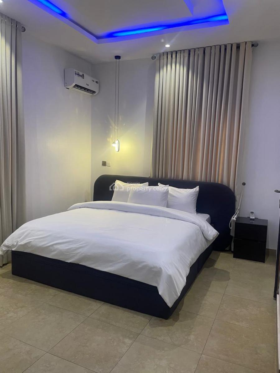 Luxury 3-bedroom Apartment, Gra Phase 2, Magodo, Lagos, Flat / Apartment Short Let