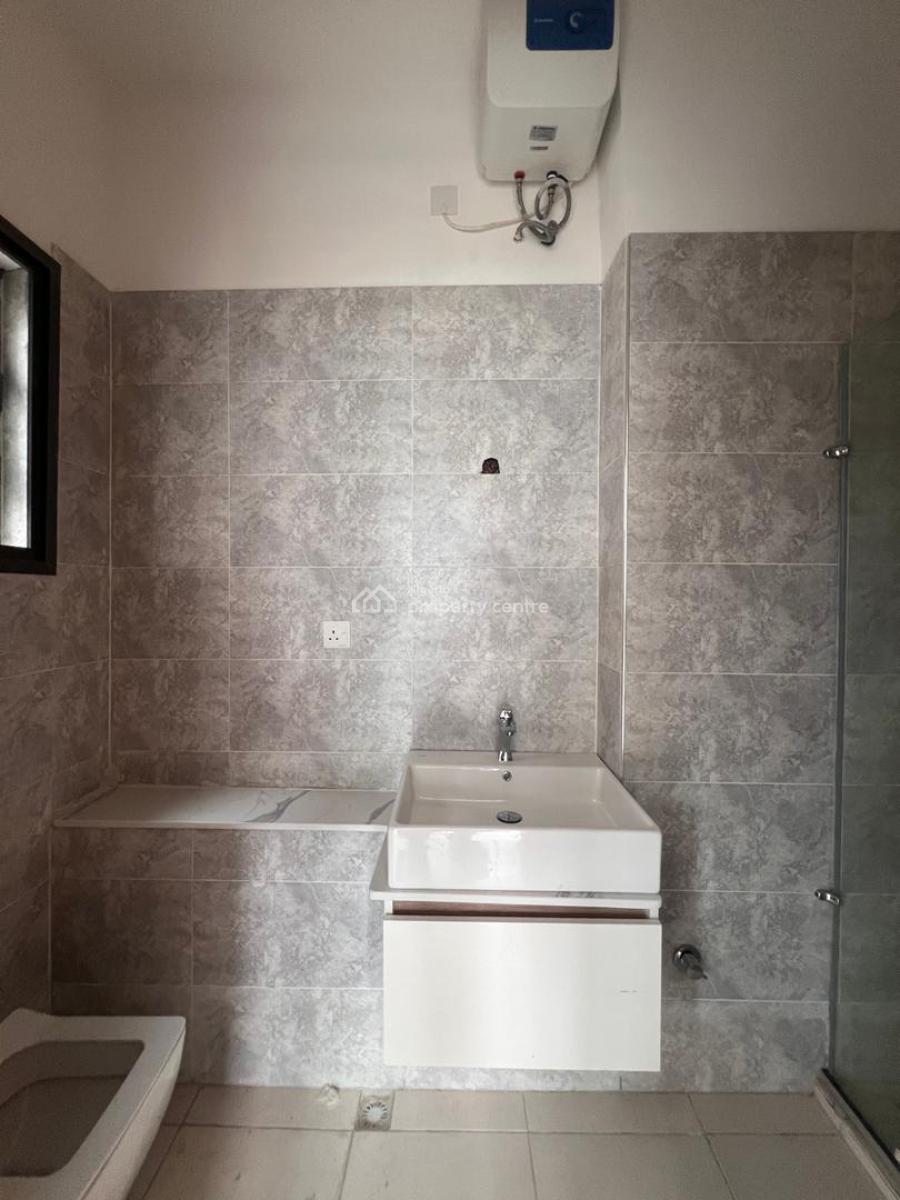 Stunning 2 Bedroom Apartment with Swimming Pool and Elevators, Stunning 2 Bedroom Apartment with Swiming Pool and Elevator in Ologolo, Lekki, Lagos, Block of Flats for Sale