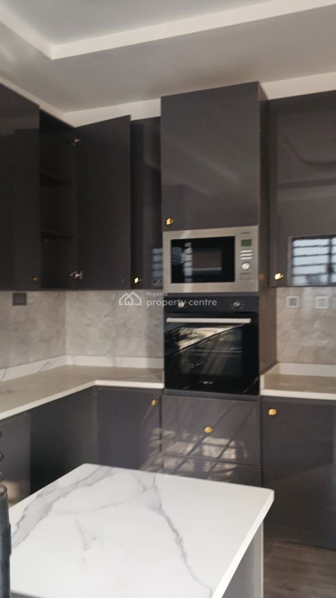 4 Bedrooms Terrace Available in a Good Area, Millennium Estate, Gbagada, Lagos, Terraced Duplex for Rent