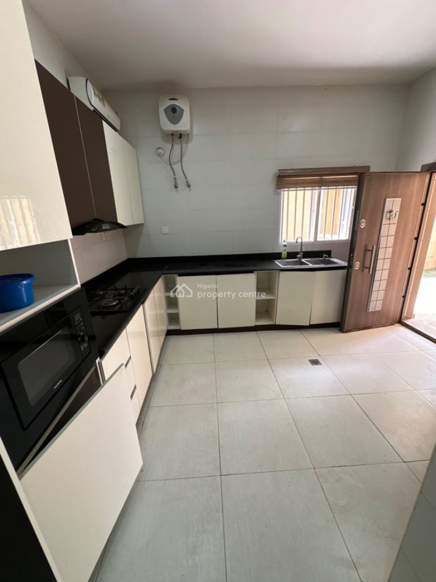 6 Units 2 Bedroom Apartments & Bq, Legislative Quarters, Apo, Abuja, Block of Flats for Sale