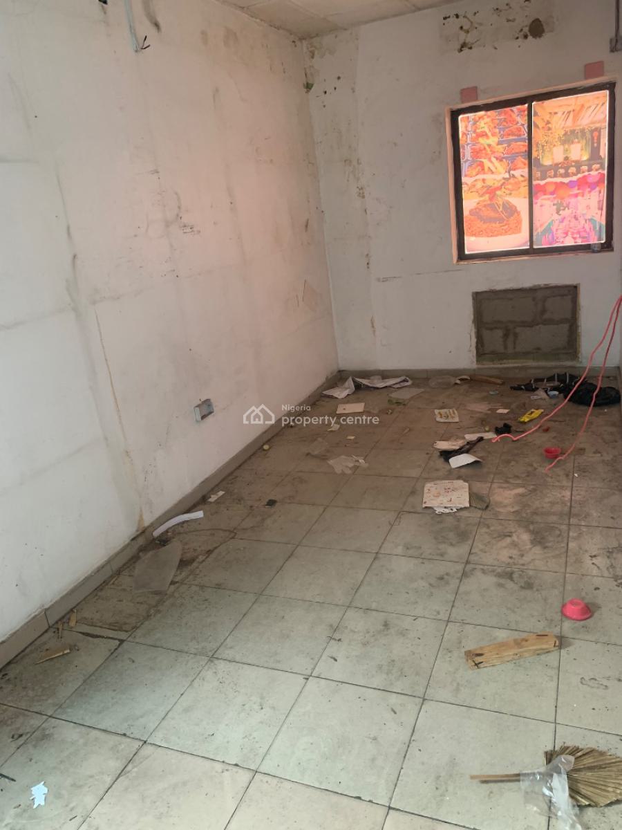 Well Maintained Office Space, Ebute Metta West, Yaba, Lagos, Office Space for Rent