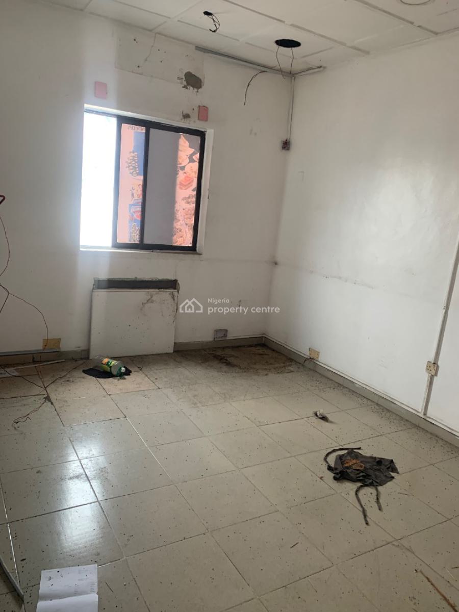 Well Maintained Office Space, Ebute Metta West, Yaba, Lagos, Office Space for Rent