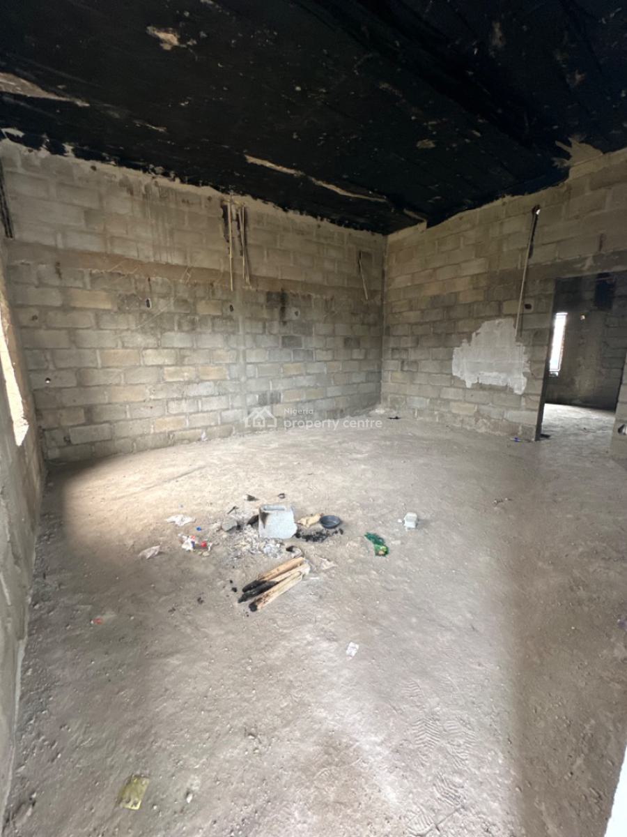 Brand New 4 Bedroom Duplex & Bq Semifinished, Gbagada, Lagos, Terraced Duplex for Sale