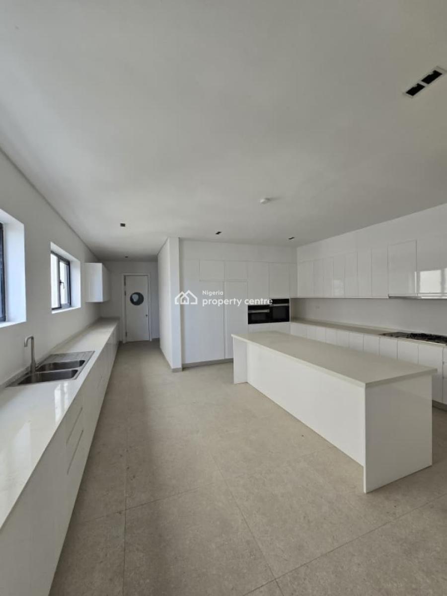 6 Bedroom Waterfront  Smart House with 2 Rooms Bq & Jetty on 505sqm, Banana Island, Ikoyi, Lagos, Detached Duplex for Sale