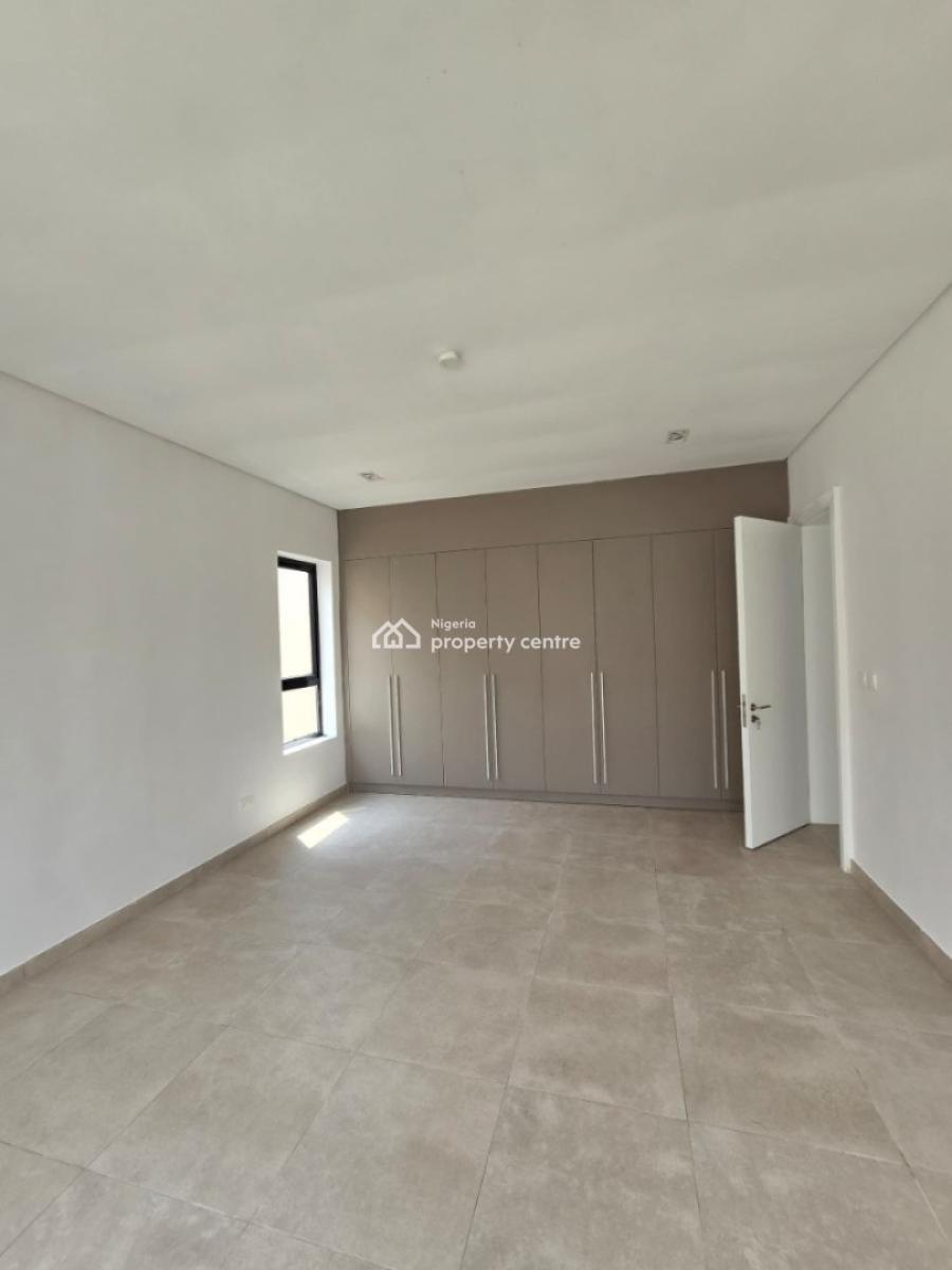 6 Bedroom Waterfront  Smart House with 2 Rooms Bq & Jetty on 505sqm, Banana Island, Ikoyi, Lagos, Detached Duplex for Sale