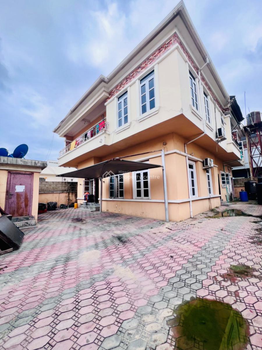 Super Distress 5 Bedroom Fully Detached Duplex with Bq, County Estate, Lekki, Lagos, Detached Duplex for Sale