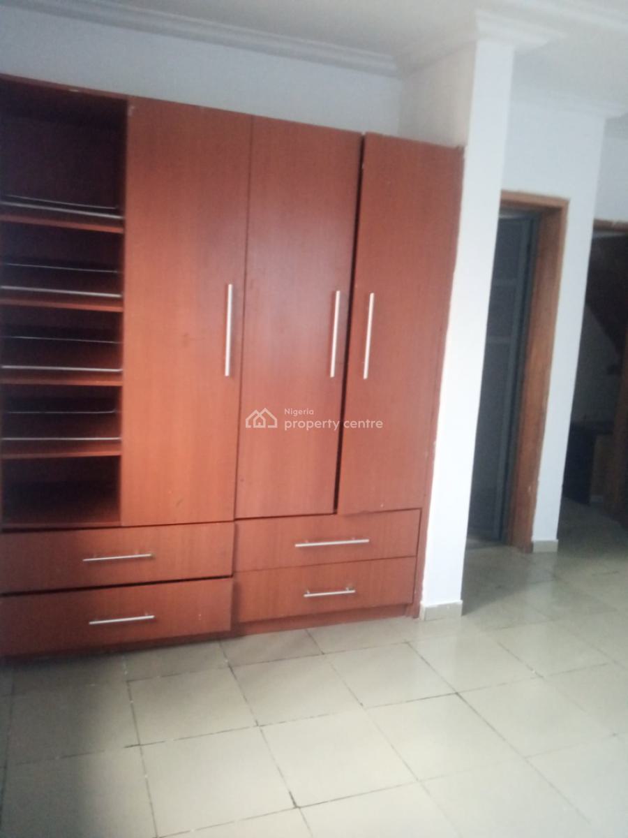 Standard and Spacious 4 Bedroom Apartment, Badore, Ajah, Lagos, Flat / Apartment for Rent