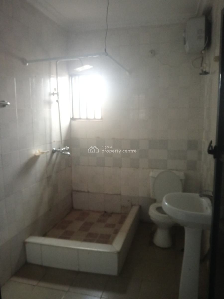 Standard and Spacious 4 Bedroom Apartment, Badore, Ajah, Lagos, Flat / Apartment for Rent