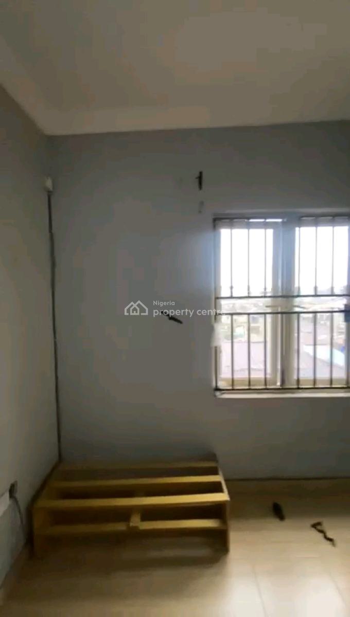 a Decent and Standard 2bedroom Apartment, Upstairs with All Room, Close to R Jolad Hospital, Gbagada, Lagos, Flat / Apartment for Rent