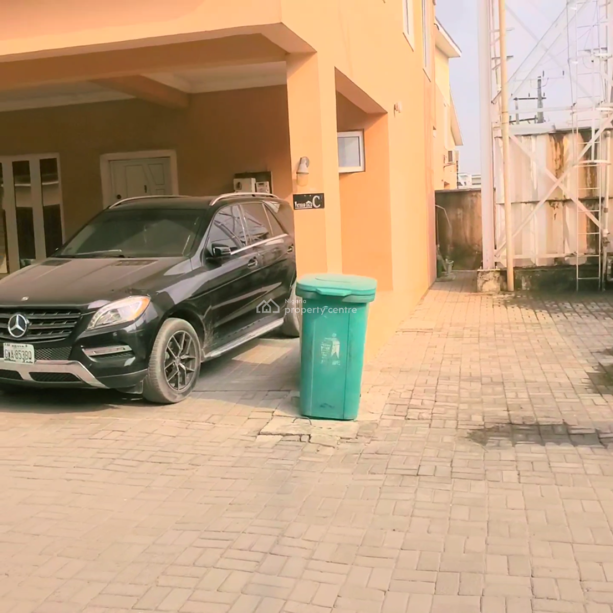 Old Spacious 3bedroom Terrace Duplex, Orchid Road, Lekki, Lagos, Terraced Duplex for Sale