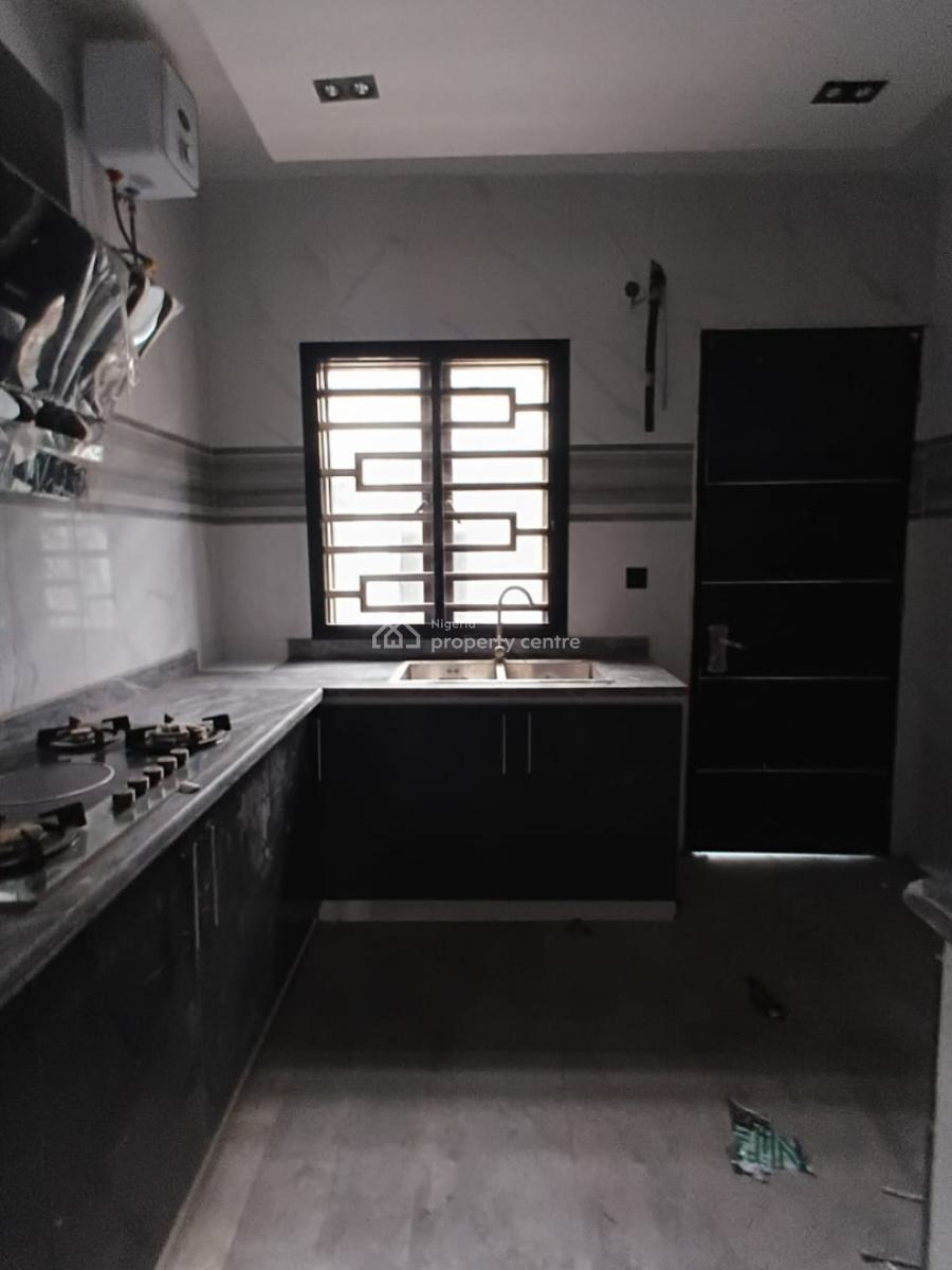 Luxury 4 Bedrooms Residence with Maids Quarters with C of O, Ikoyi, Lagos, House for Sale