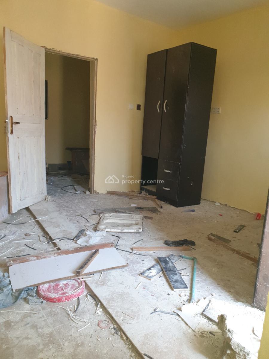 Spacious and Newly Renovated Self Contain, Off Spg Road Igbo-efo, Lekki, Lagos, Flat / Apartment for Rent