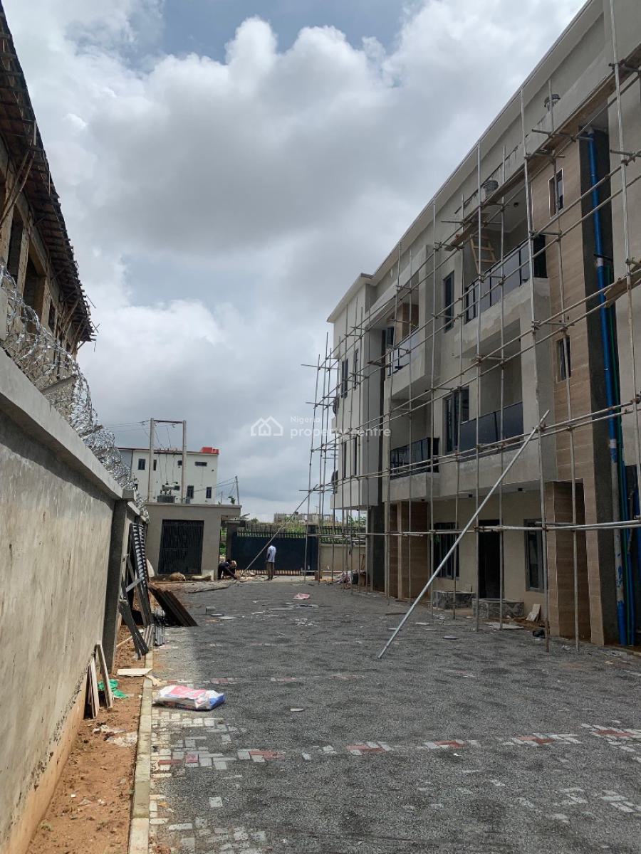 Excellently Finished & Well Built 3beds Apartment, Off Olusegun Obasanjo Way, Wuye, Abuja, Flat / Apartment for Sale