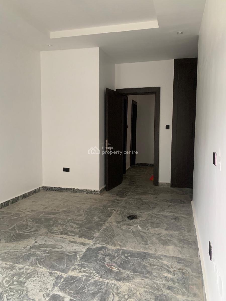 Excellently Finished & Well Built 3beds Apartment, Off Olusegun Obasanjo Way, Wuye, Abuja, Flat / Apartment for Sale