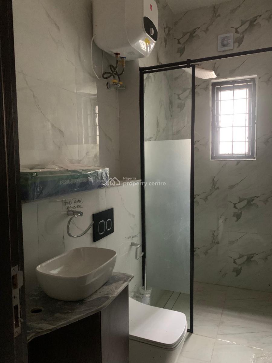 Excellently Finished & Well Built 3beds Apartment, Off Olusegun Obasanjo Way, Wuye, Abuja, Flat / Apartment for Sale