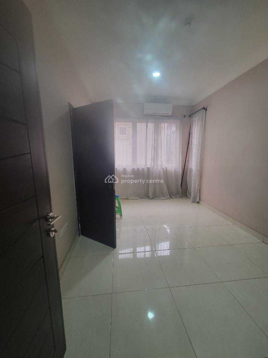 Spacious 3bed Apartment, Chevron Drive, Lekki, Lagos, Flat / Apartment for Rent