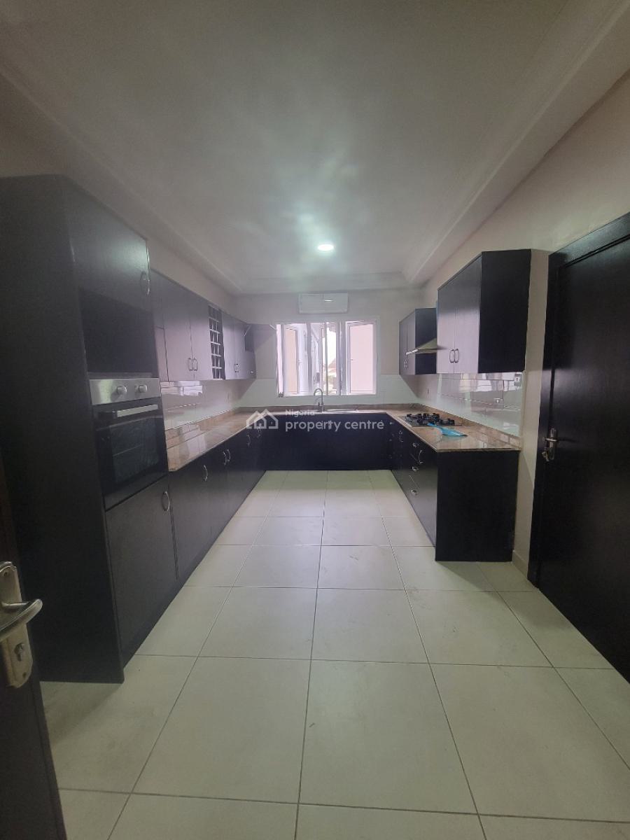 Spacious 3bed Apartment, Chevron Drive, Lekki, Lagos, Flat / Apartment for Rent