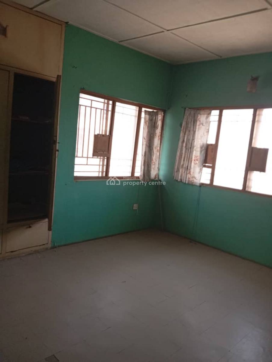 Massive 5 Bedroom Fully Detached Duplex(commercial/residential), Ire Akari, Isolo, Lagos, Detached Duplex for Rent