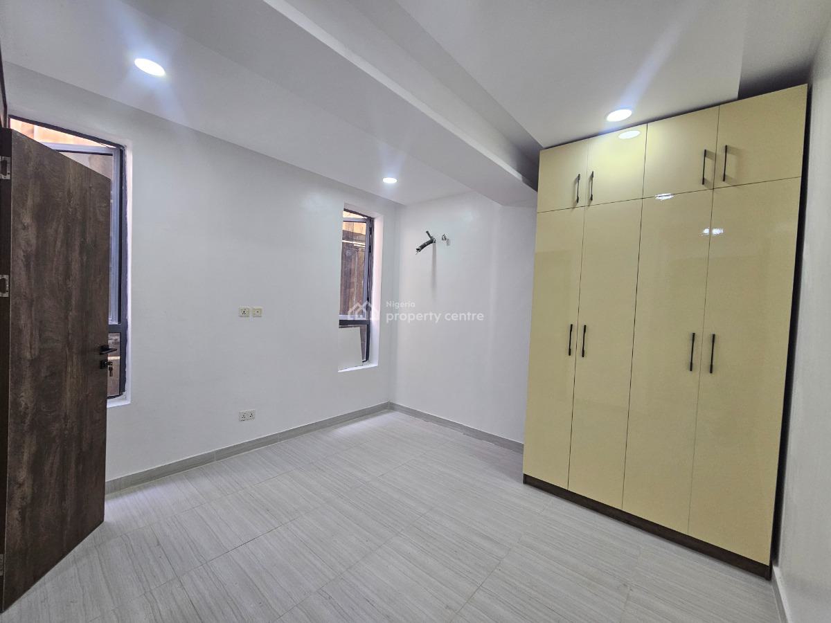 Luxury 3bedroom Flat, Behind Lifemate Ikate, Ikate, Lekki, Lagos, Block of Flats for Sale