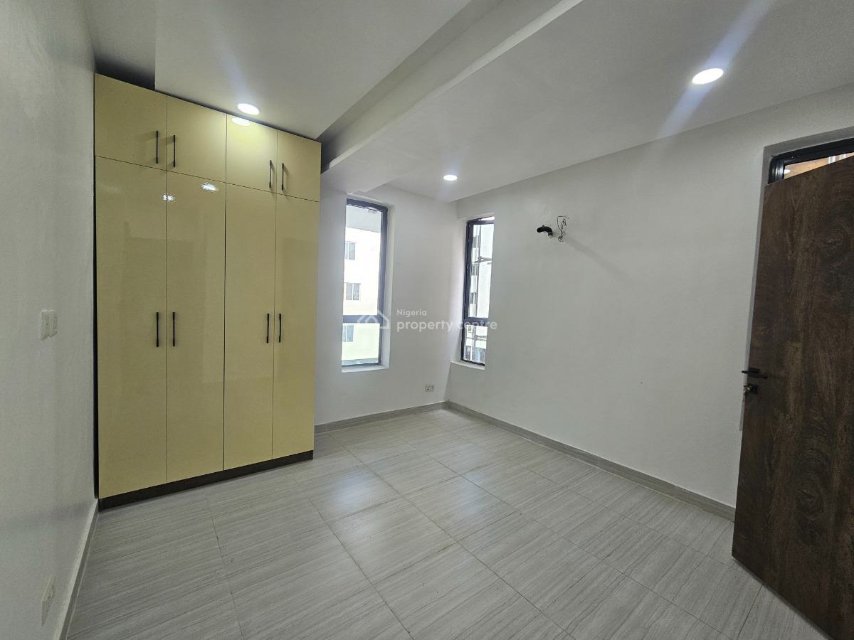 Luxury 3bedroom Flat, Behind Lifemate Ikate, Ikate, Lekki, Lagos, Block of Flats for Sale