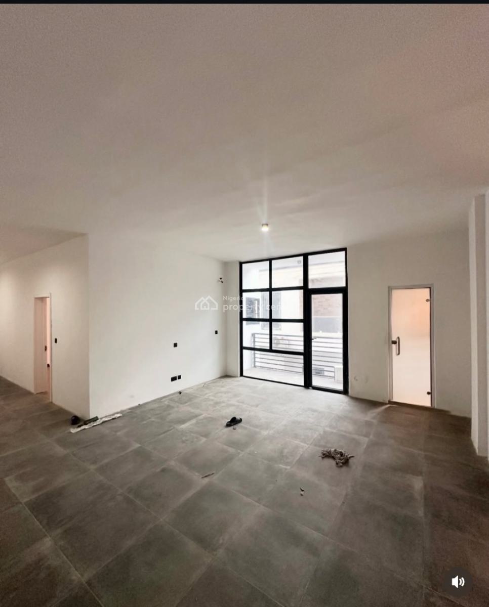 2 Bedroom Apartment in a Serviced Estate, Agungi Lekki Lagos, Lekki, Lagos, Flat / Apartment for Sale
