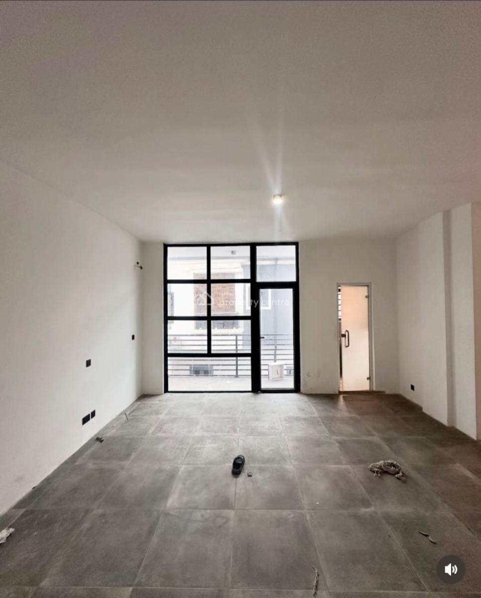2 Bedroom Apartment in a Serviced Estate, Agungi Lekki Lagos, Lekki, Lagos, Flat / Apartment for Sale
