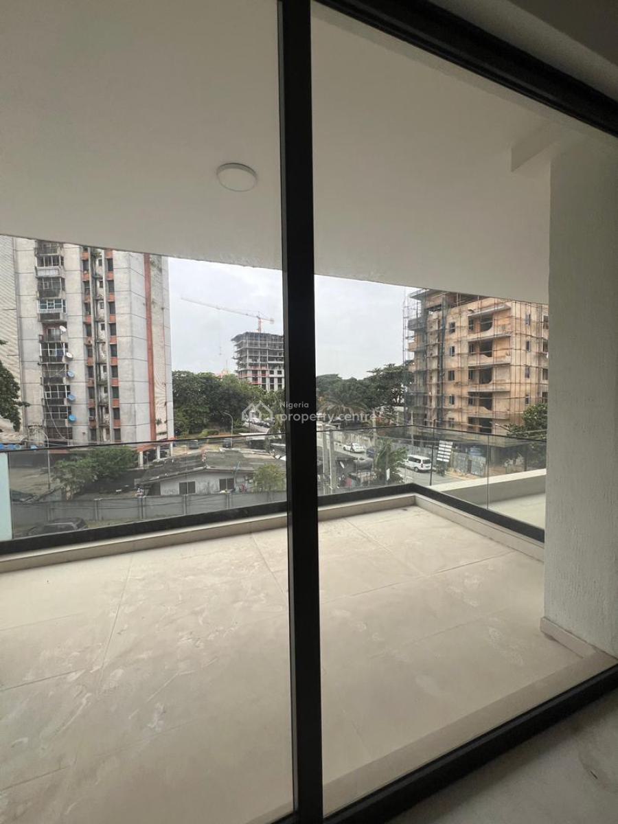 Luxury 4 Bedroom Maisonette + Swimming Pool, Gym, Elevator, Bq, Few Minutes Drive From The Palms Shopping Mall, Lekki Phase 1, Lekki, Lagos, House for Sale