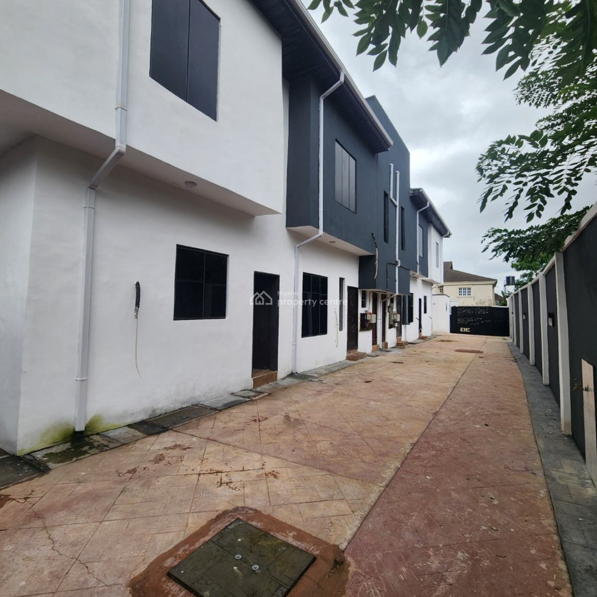 Semi Detached 4 Bedroom Duplex at Ikolaba Estate, Bodija Ibadan, Ikolaba Estate, Bodija Ibadan, Old Bodija, Ibadan, Oyo, Semi-detached Duplex for Sale
