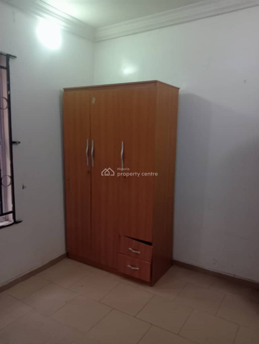 Clean 2 Bedroom Flat Apartment, Gateway Estate, Gra Phase 1, Magodo, Lagos, Flat / Apartment for Rent