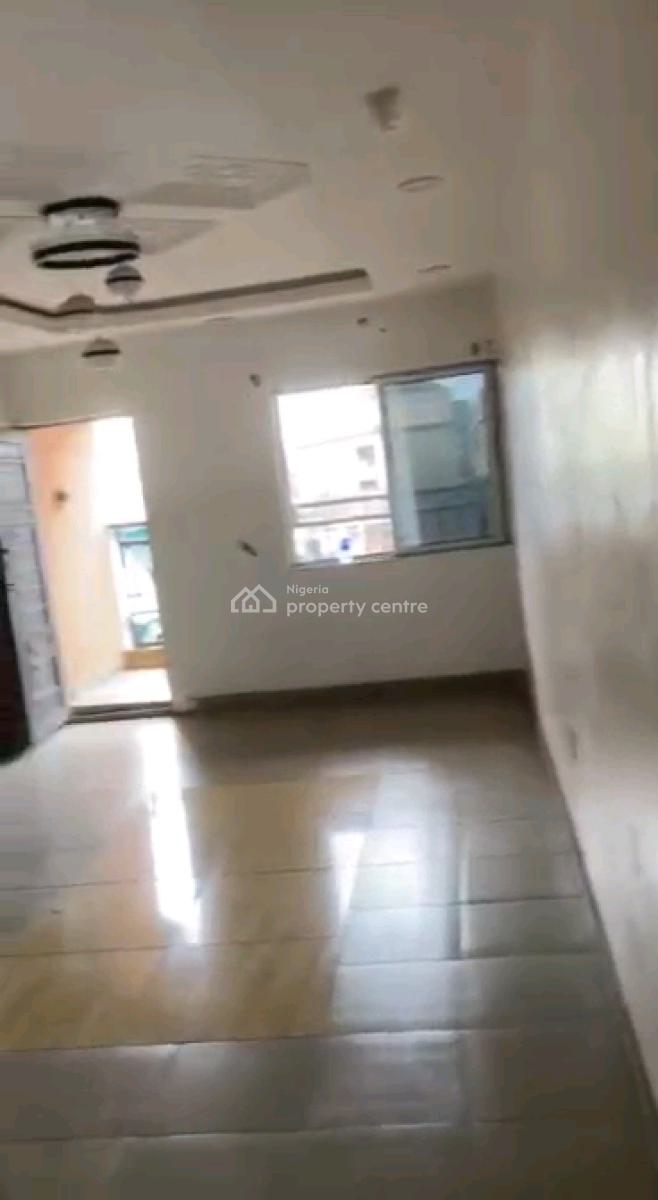 Standard N Executive  Mini Flat, Kufeji Street, Alagomeji, Yaba, Lagos, Mini Flat (room and Parlour) for Rent