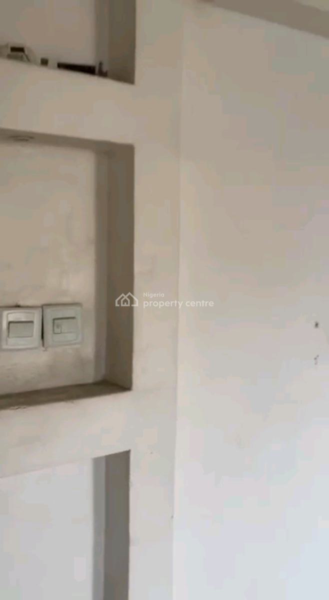 Standard N Executive  Mini Flat, Kufeji Street, Alagomeji, Yaba, Lagos, Mini Flat (room and Parlour) for Rent