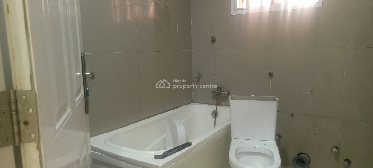 3 Bedroom Block of Flat, 1st Floor, Edwin Clark Street Guzape, Guzape District, Abuja, Flat / Apartment for Sale