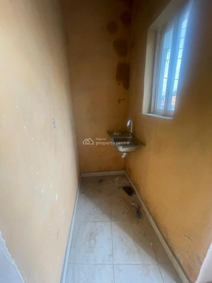 Standard and Spacious Mini Flat, Shomolu, Lagos, Mini Flat (room and Parlour) for Rent