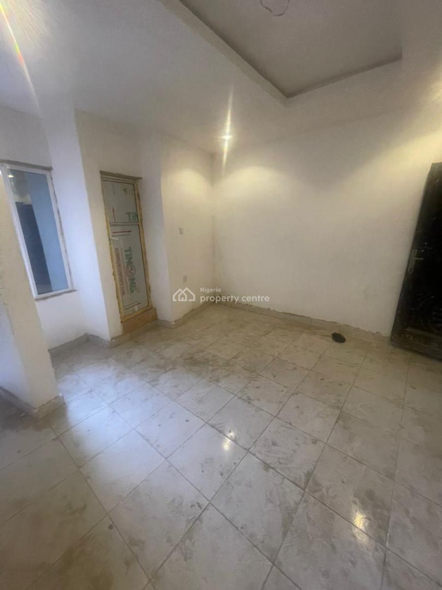 Standard and Spacious Mini Flat, Shomolu, Lagos, Mini Flat (room and Parlour) for Rent