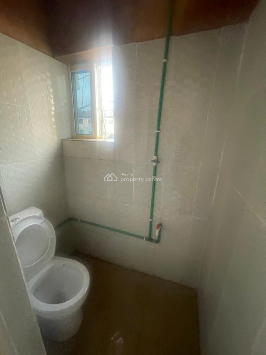 Standard and Spacious Mini Flat, Shomolu, Lagos, Mini Flat (room and Parlour) for Rent