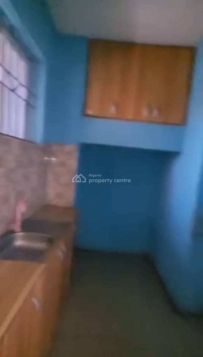 Lovely 2bedroom Flat, Yaba, Lagos, Flat / Apartment for Rent
